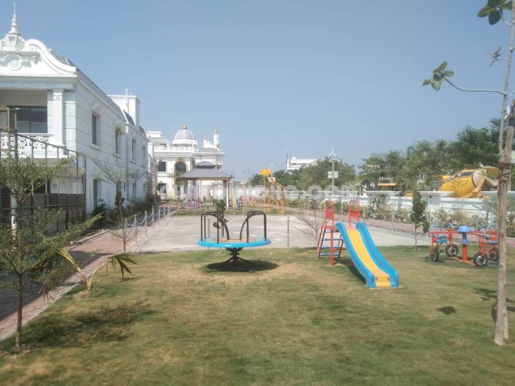 Gruhum Clublife : World Class Specious Raw House For Sale In Surat