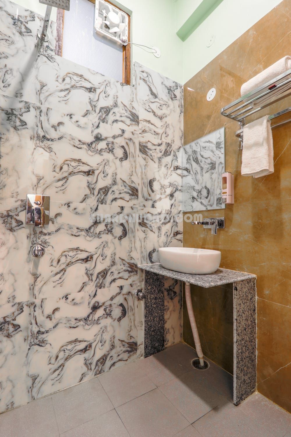 24 Room Hotel For Lease In Tapovan Rishikesh
