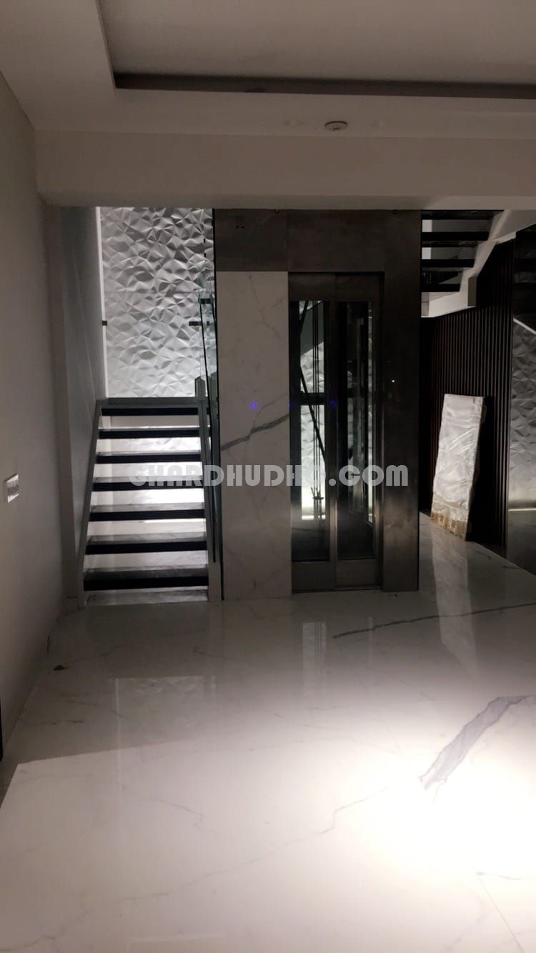 Beautiful Bunglow for Sale at Juhu Beach Mumbai