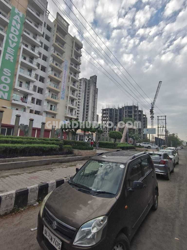 Gayatri Life Residency :1 BHK Affordable Homes In Greater Noida For Sale